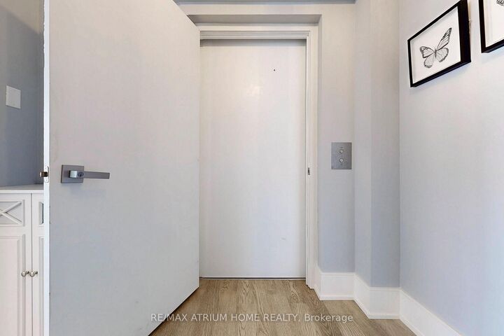Property Photo:  1 Gloucester Street 715  ON M4Y 0C7 
