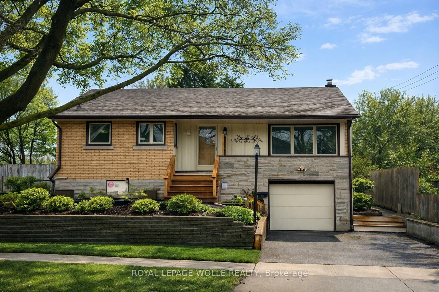 Property Photo: 148 Siebert Avenue Upper ON N2C 2A8