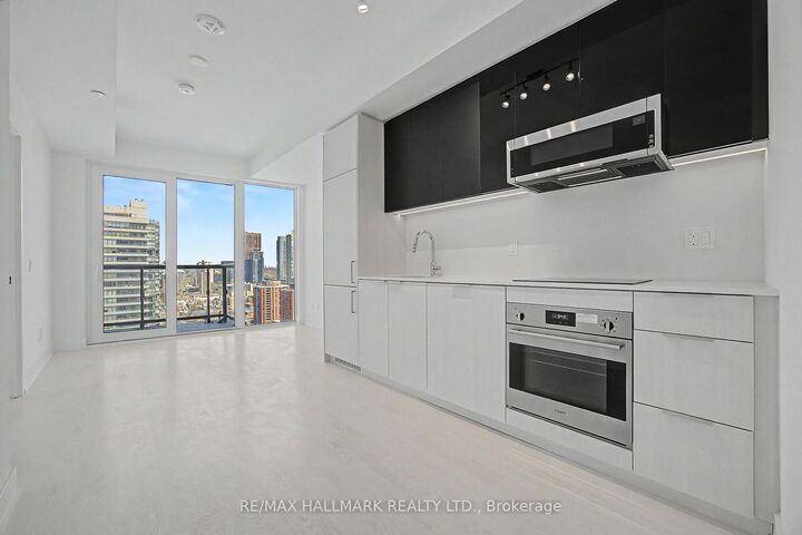 Property Photo: 308 Jarvis Street 2608 ON M5B 0E3