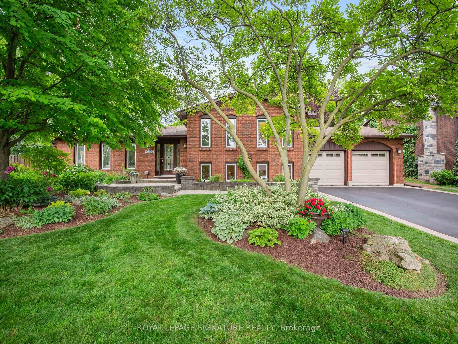 Property Photo: 245 Appleby Road ON L9G 2V6