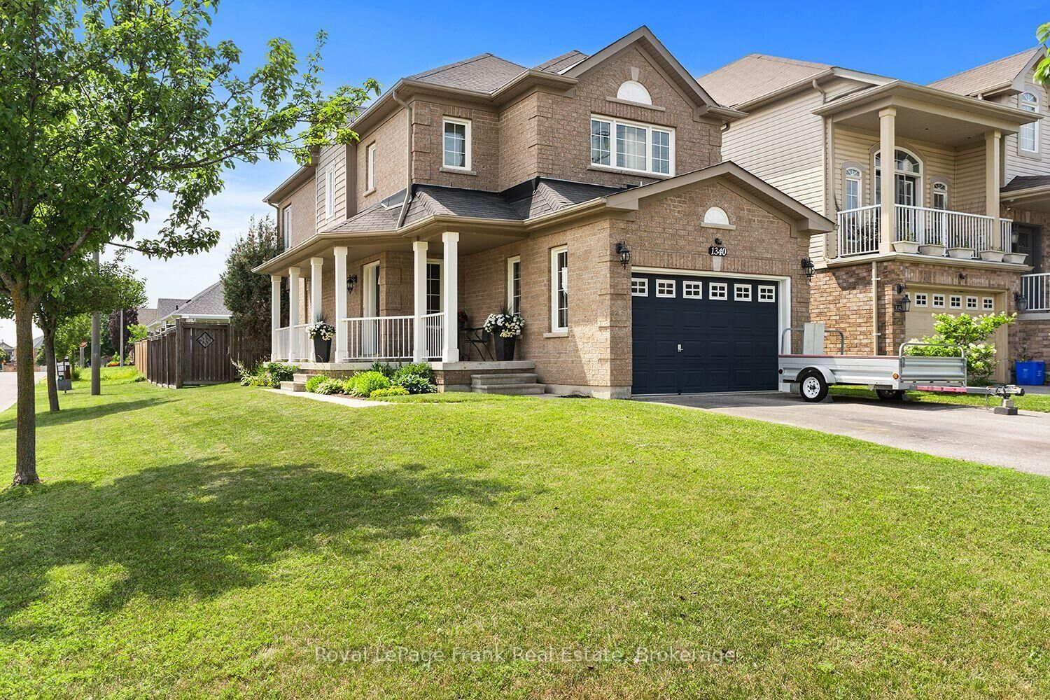 Property Photo:  1340 Wadebridge Crescent  ON L1K 3B2 