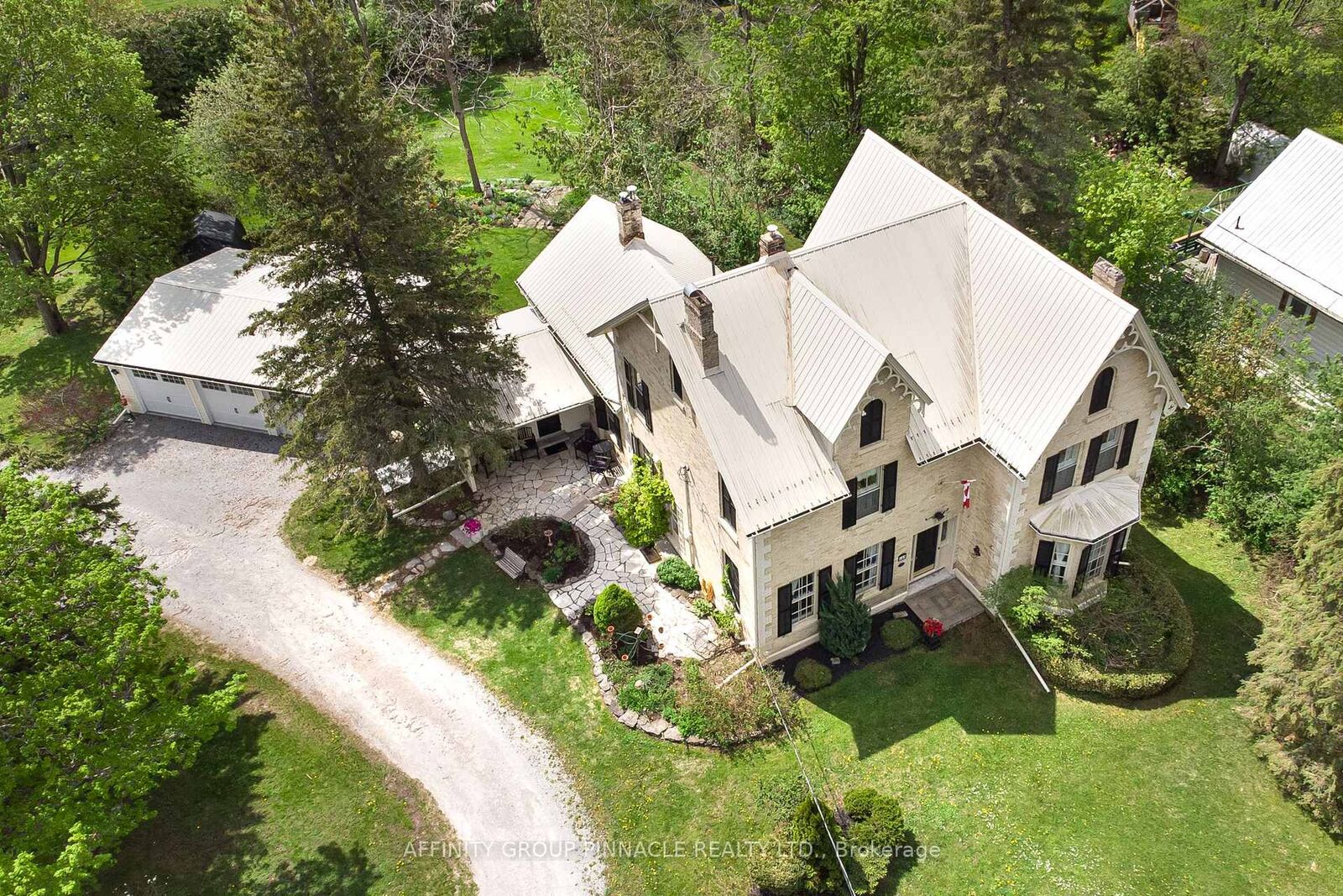Property Photo:  145 King Street  ON K0M 2T0 