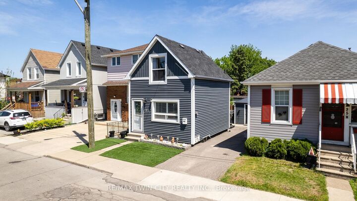 Photo de la propriété:  23 Britannia Avenue  ON L8H 1W3 