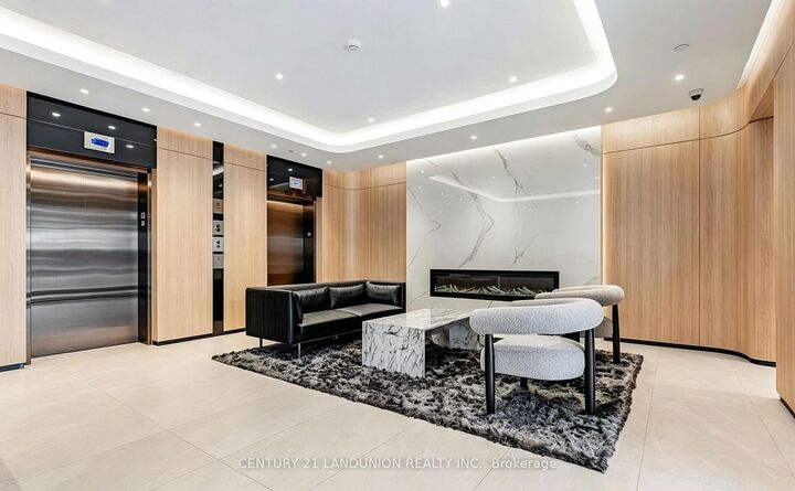 Property Photo:  185 Alberta Avenue E N/A 1106  ON M6C 0A5 