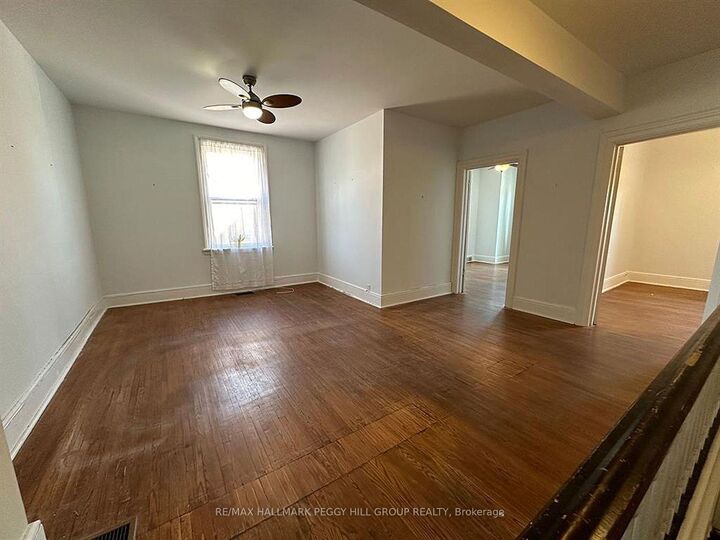 Property Photo:  44 Toronto Street 3  ON L4N 1T9 
