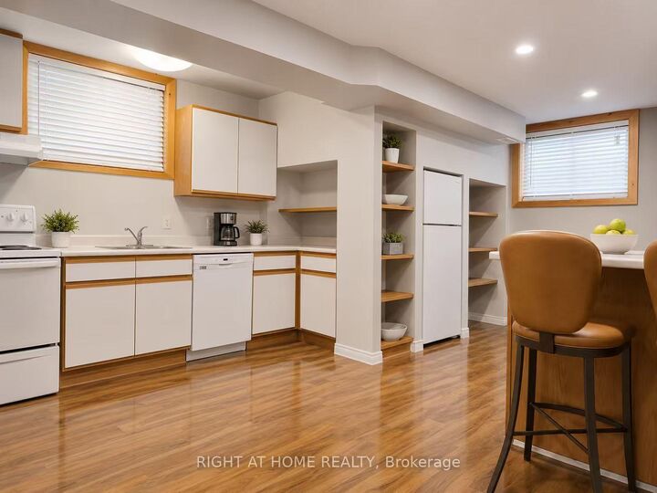 Property Photo: 911 California Avenue ON N9B 2Z5