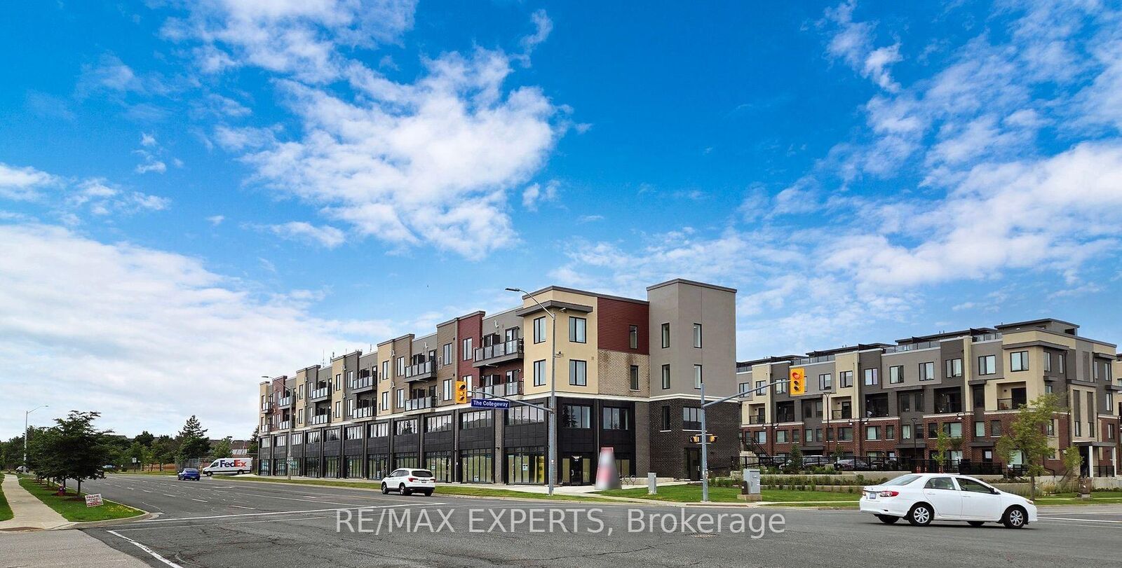 Property Photo:  3401 Ridgeway Drive 308  ON L5L 0B9 