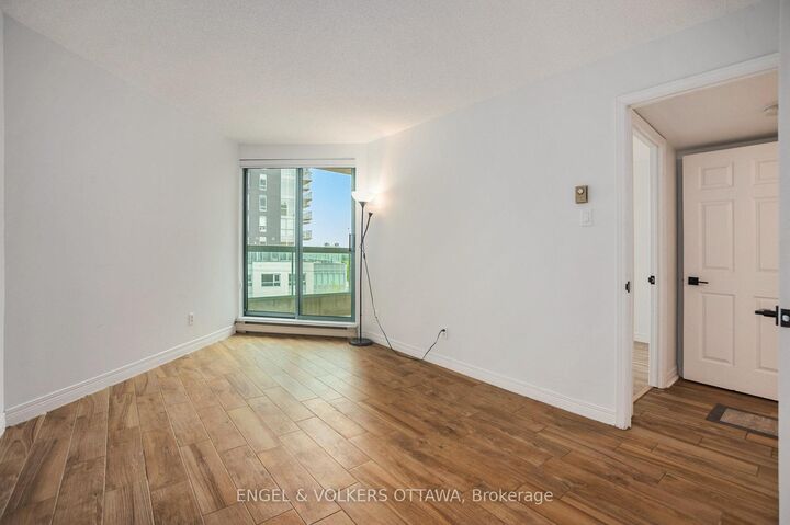 Property Photo:  550 Cambridge Street S 507  ON K1S 5N3 