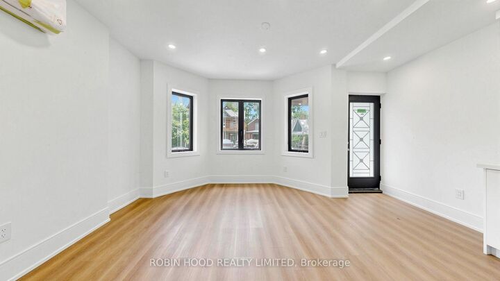 Property Photo:  24 Callender Street 1  ON M6R 2H3 