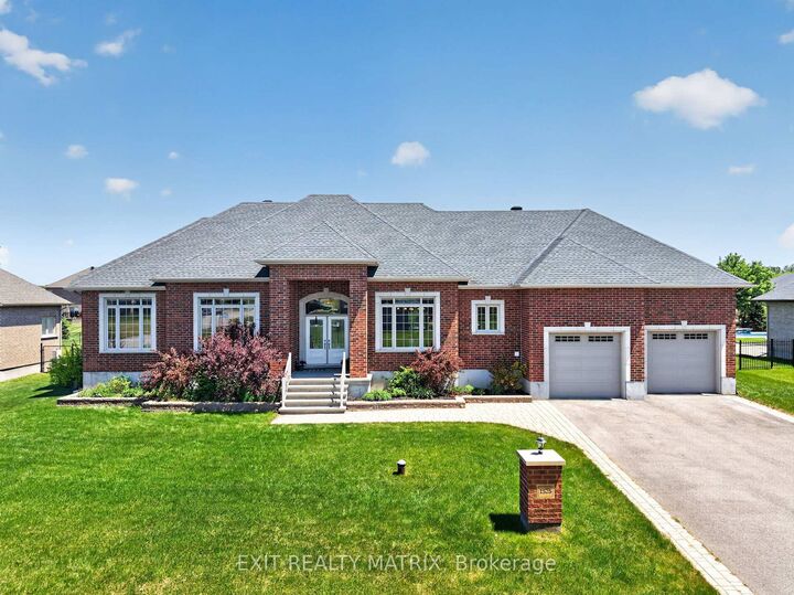 Property Photo: 1525 Rangeland Avenue ON K4P 0E1