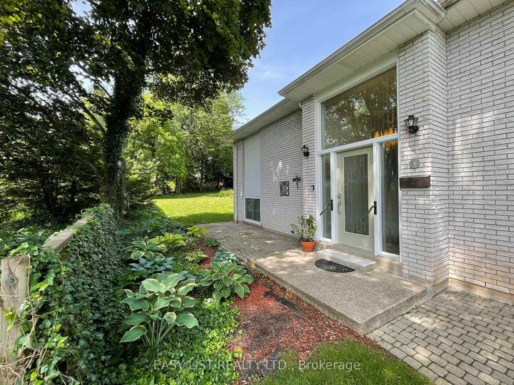 Property Photo:  3 Baker Place  ON L3E 0J4 