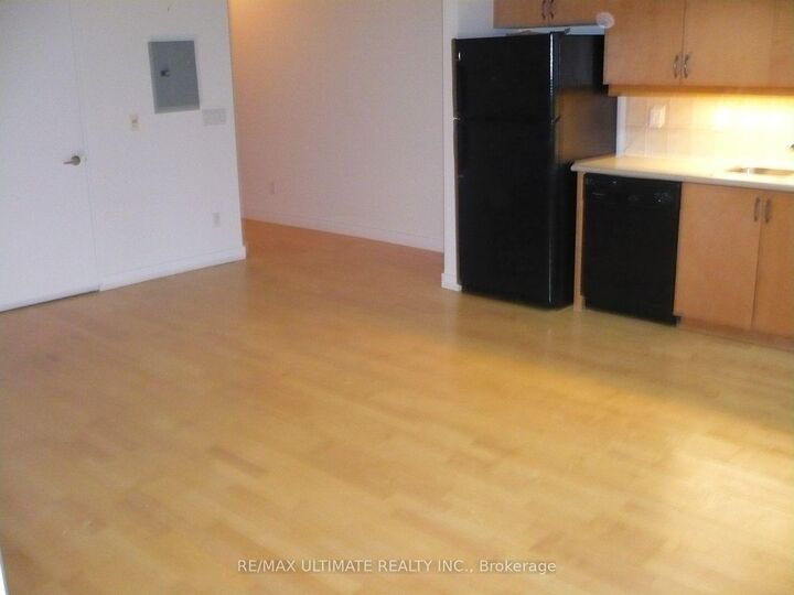 Property Photo:  1375 Dupont Street 312  ON M6H 4J8 