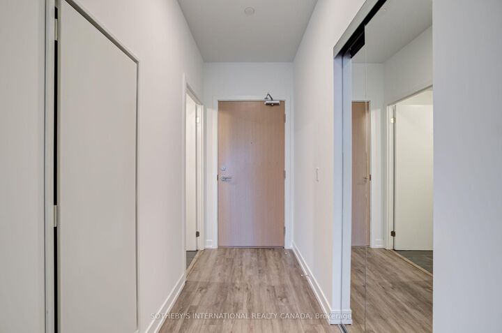 Property Photo:  1195 The Queensway Avenue 803  ON M8Z 1R6 