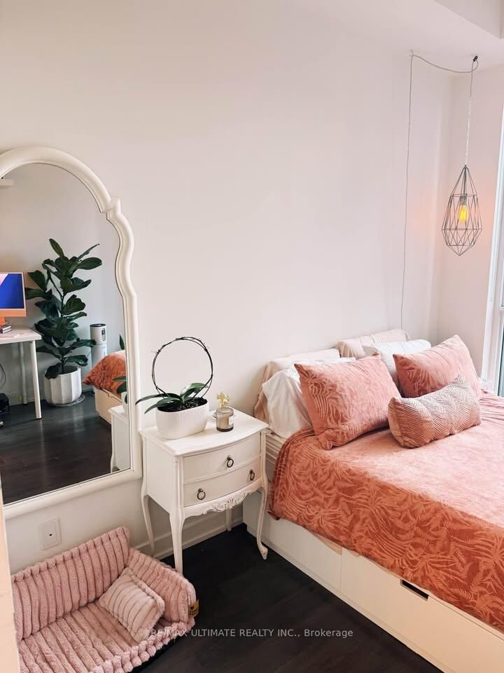 Property Photo: 30 Ordnance Street 2602 ON M6K 0C8