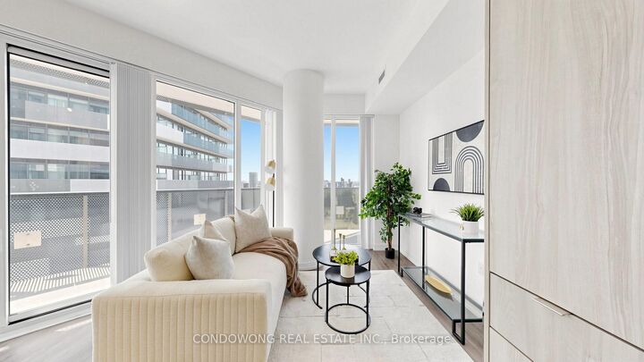 Property Photo: 138 Downes Street 6212 ON M5E 0E4