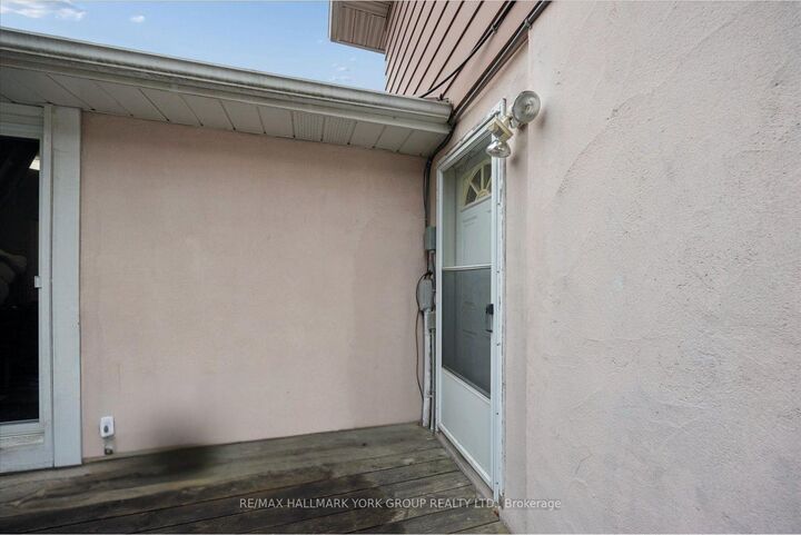 226 Cromwell Avenue — photo 1