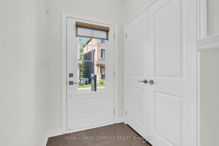 Property Photo:  45 Folcroft Street  ON L6Y 6L3 