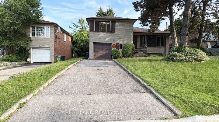 Property Photo:  53 Lloydminster Crescent  ON M2M 2S2 