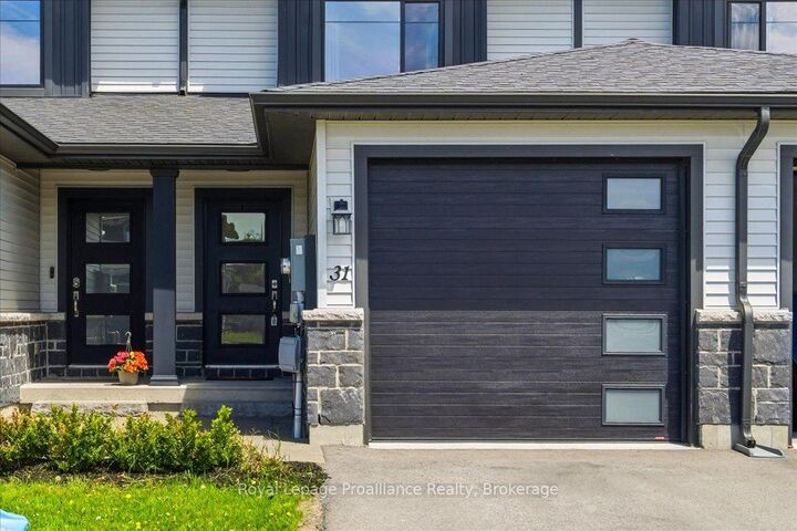 Property Photo: 31 Dewal Place ON K8P 0H3