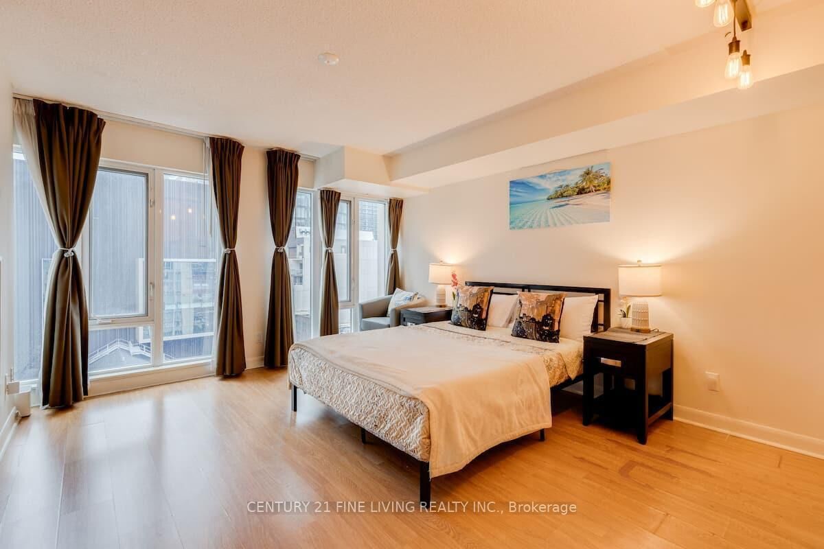 Property Photo: 200 Victoria Street 1317 ON M5B 1V8