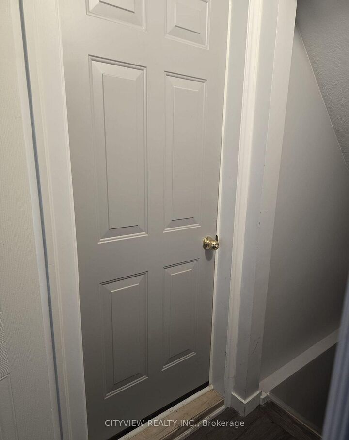 Property Photo:  28 Amanda Walk Basement  ON N3C 4K8 