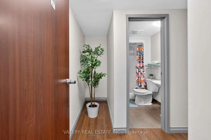 Property Photo: 328 Regina Street N 602 ON