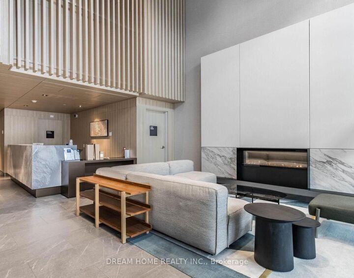 Property Photo:  225 Sumach Street S 905  ON M5A 0P8 