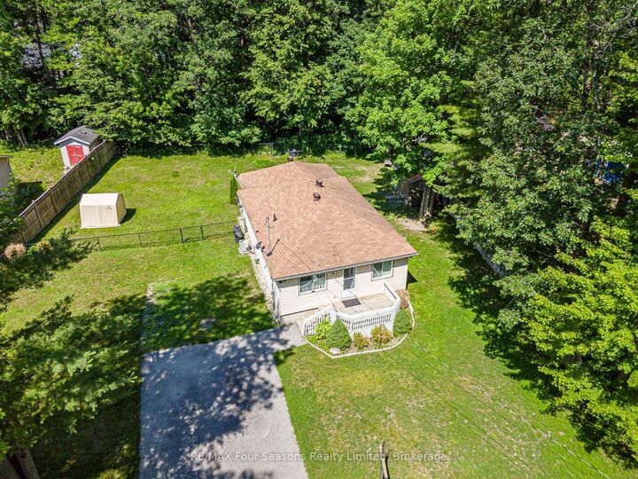 Property Photo:  511 Oxbow Park Drive  ON L9Z 2T8 