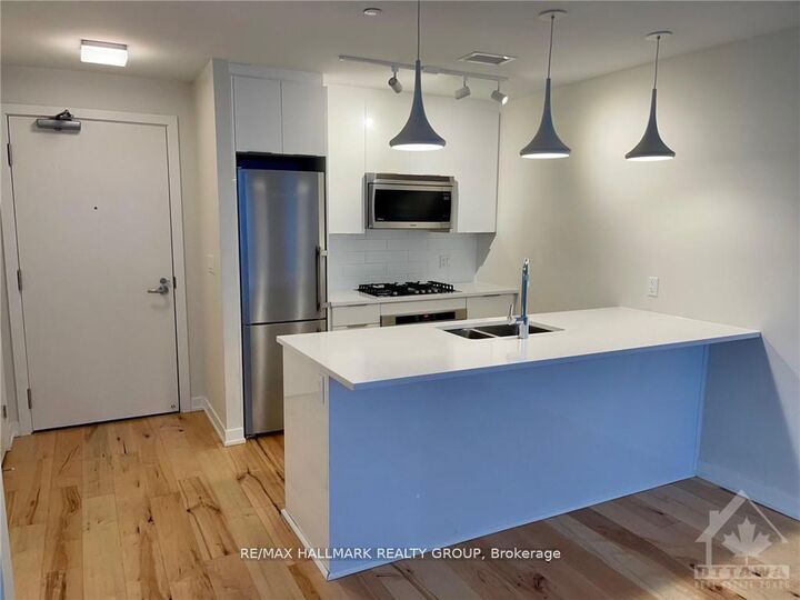 Property Photo:  530 De Mazenod Avenue 312  ON K1S 5H3 