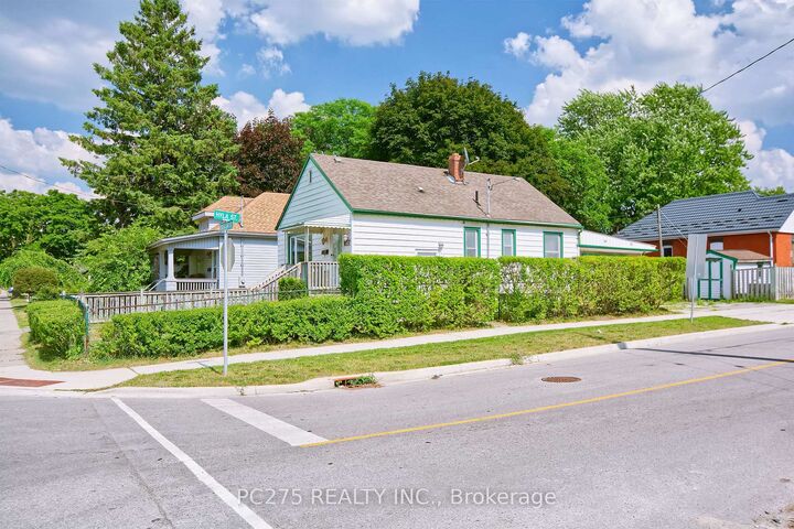 Property Photo: 1127 Trafalgar Street ON N5Z 1H1