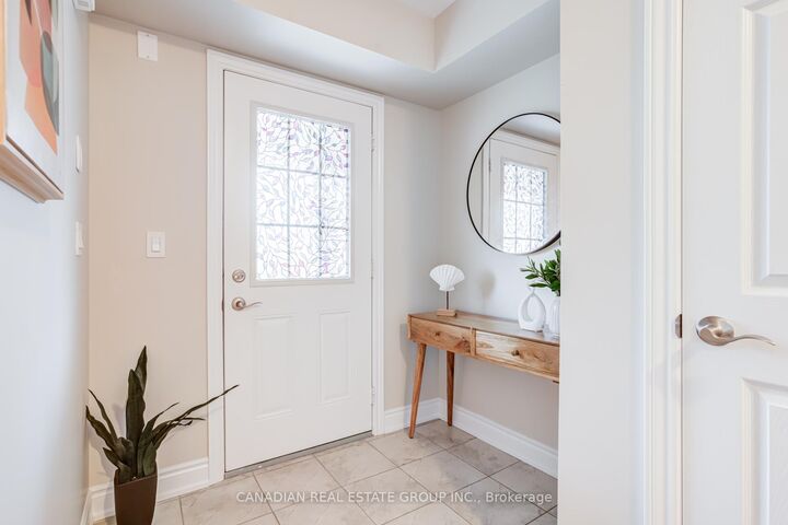 Property Photo:  582 Linden Drive 68  ON N3H 0C9 