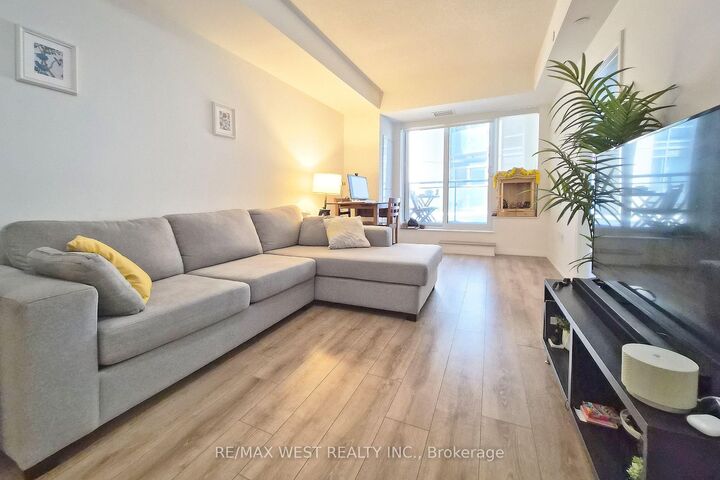 Property Photo: 60 Ann O'Reilly Road 268 ON M2J 0C8