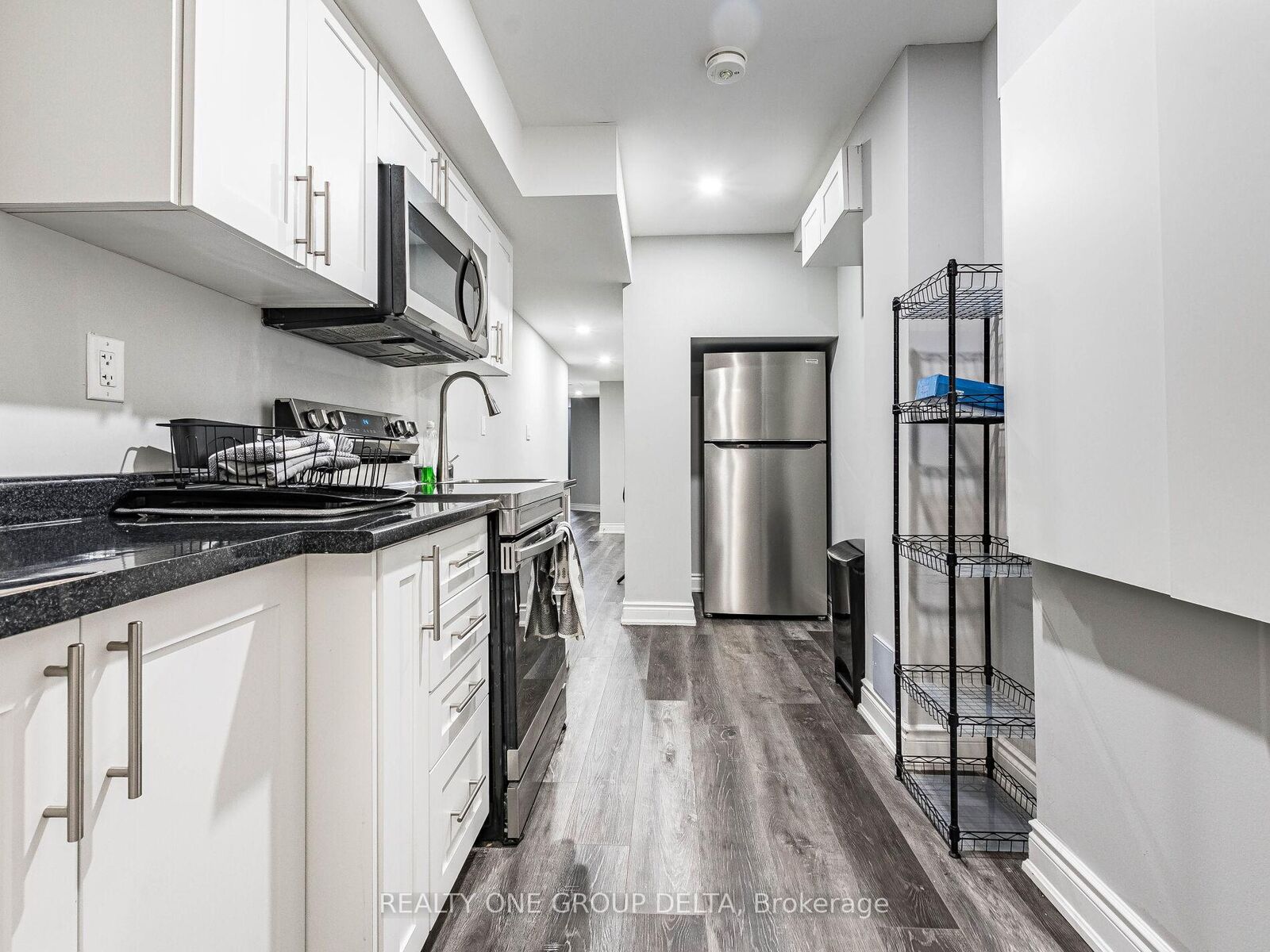 Property Photo:  6 Quinton (Lower) Ridge  ON L6Y 0E3 