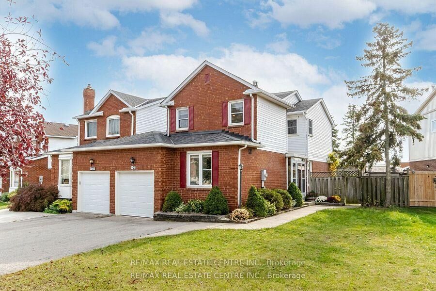Property Photo:  2046 Glenada Crescent  ON L6H 4M3 