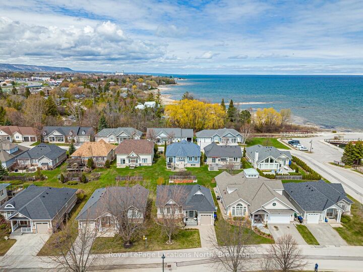 Property Photo:  58 Clubhouse Drive  ON L9Y 4Z6 