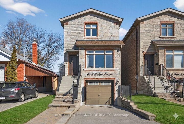 Property Photo:  61B Bexhill Avenue Upper  ON M1L 3B7 