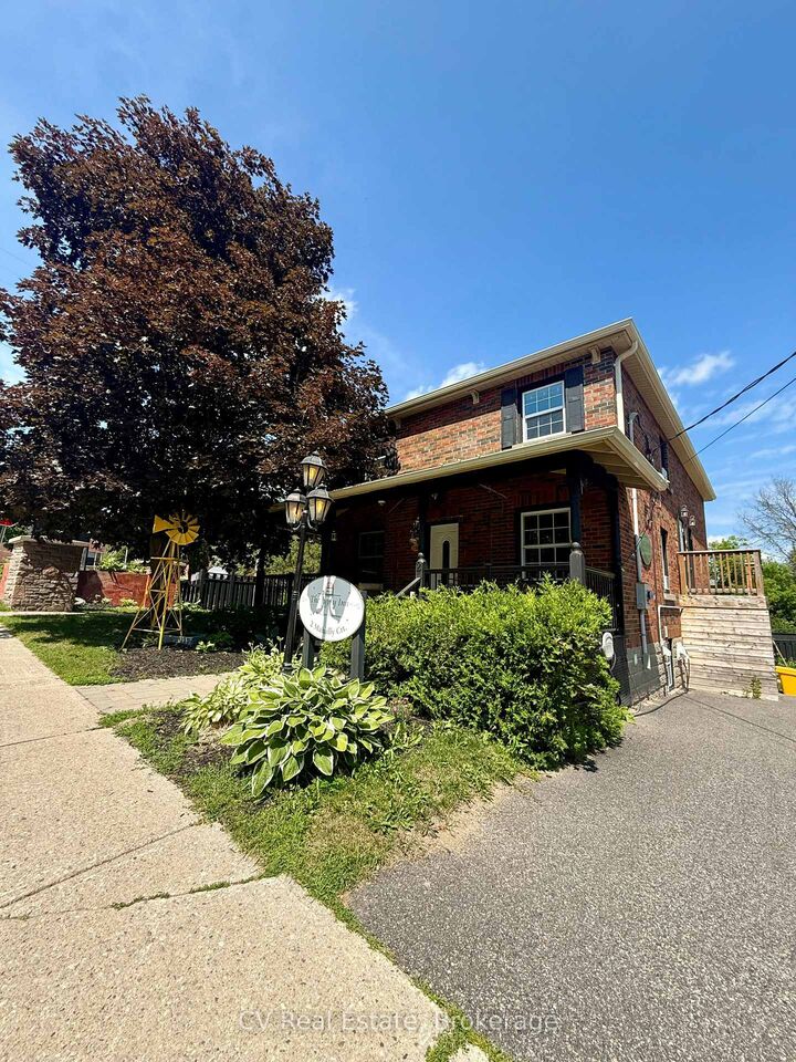 Photo de la propriété: 2 Mahaffy Court 154 ON P1L 2A6