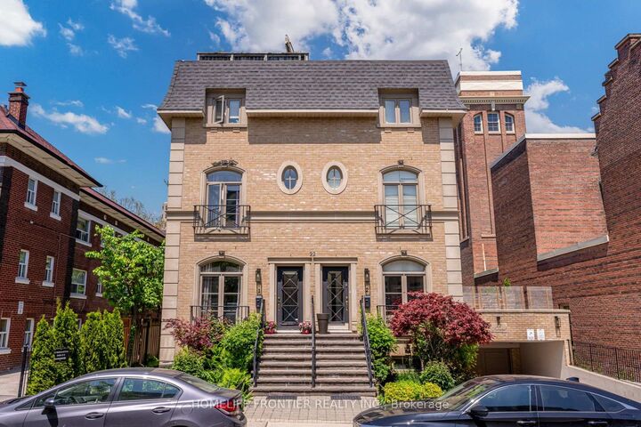 Property Photo:  22 Balmoral Avenue 4  ON M4V 1J4 