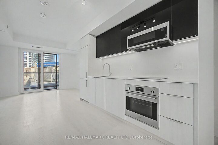 Property Photo: 308 Jarvis Street 406 ON M5B 0E3