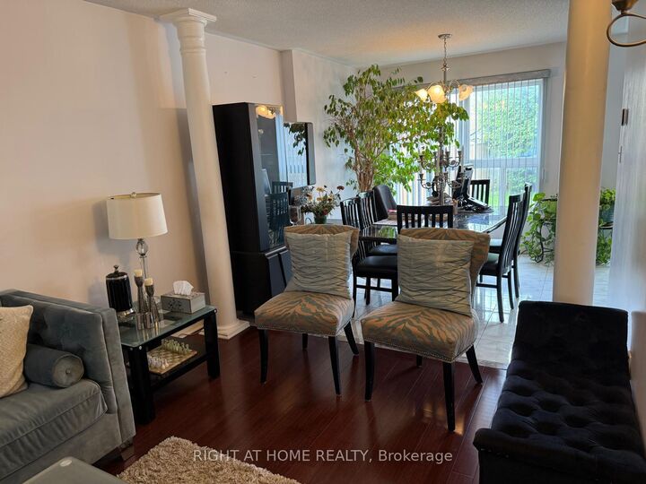 Property Photo: 5392 Marblewood Drive ON L5V 2L9