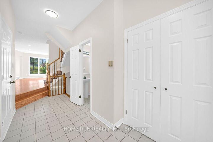 Property Photo:  102 Kimberwick Crescent  ON K1V 1K7 