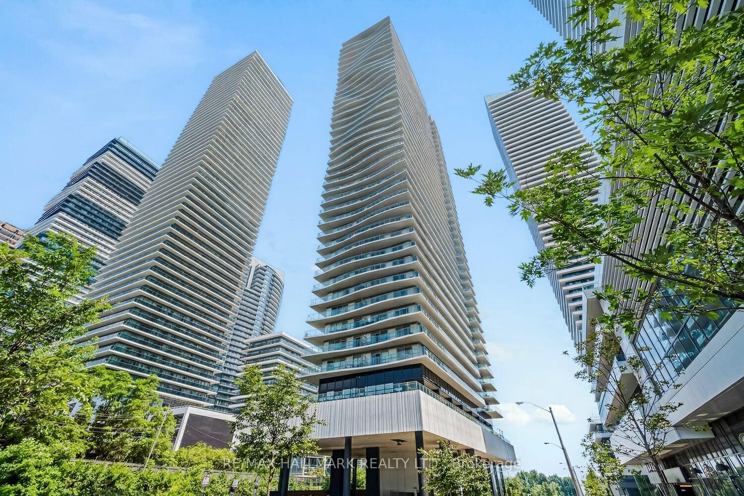 Property Photo:  33 Shore Breeze Drive 701  ON M8V 0G1 