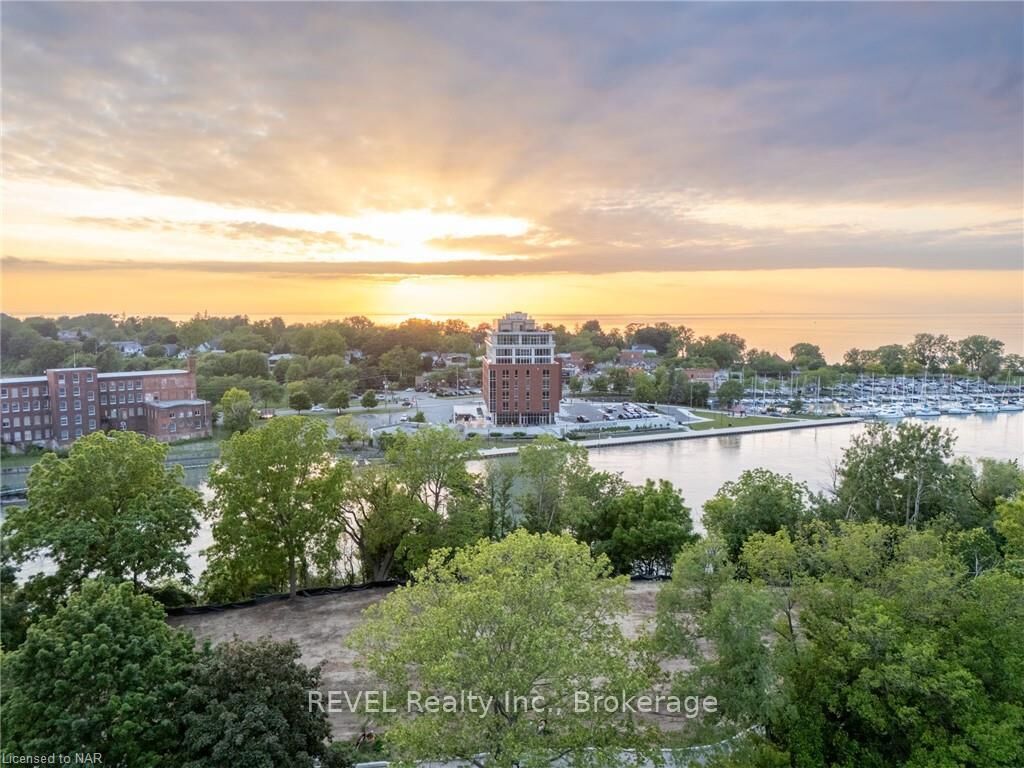 Property Photo: 23 Michigan Avenue 5 ON L2N 4G7