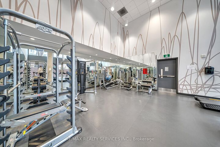 Property Photo: 501 Adelaide Street W 1404 ON M5V 0R3