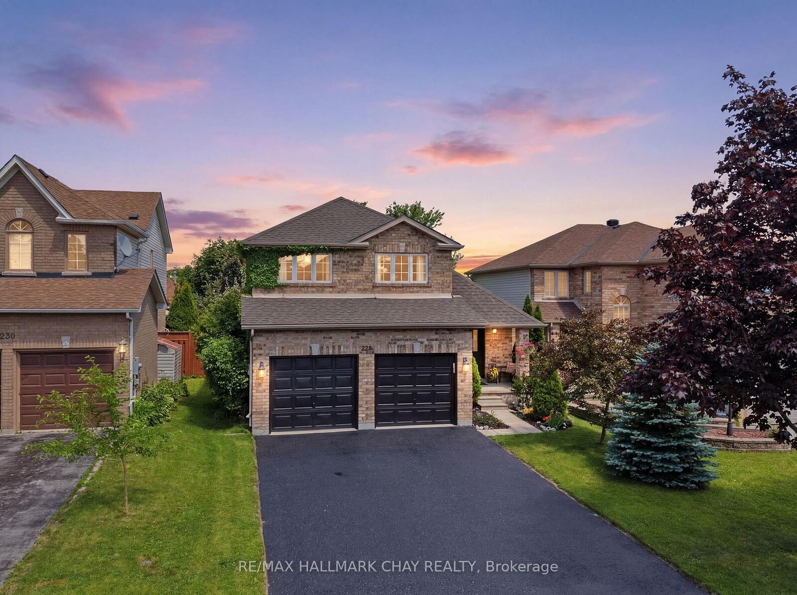 Property Photo: 228 Wessenger Drive ON L4N 8R4