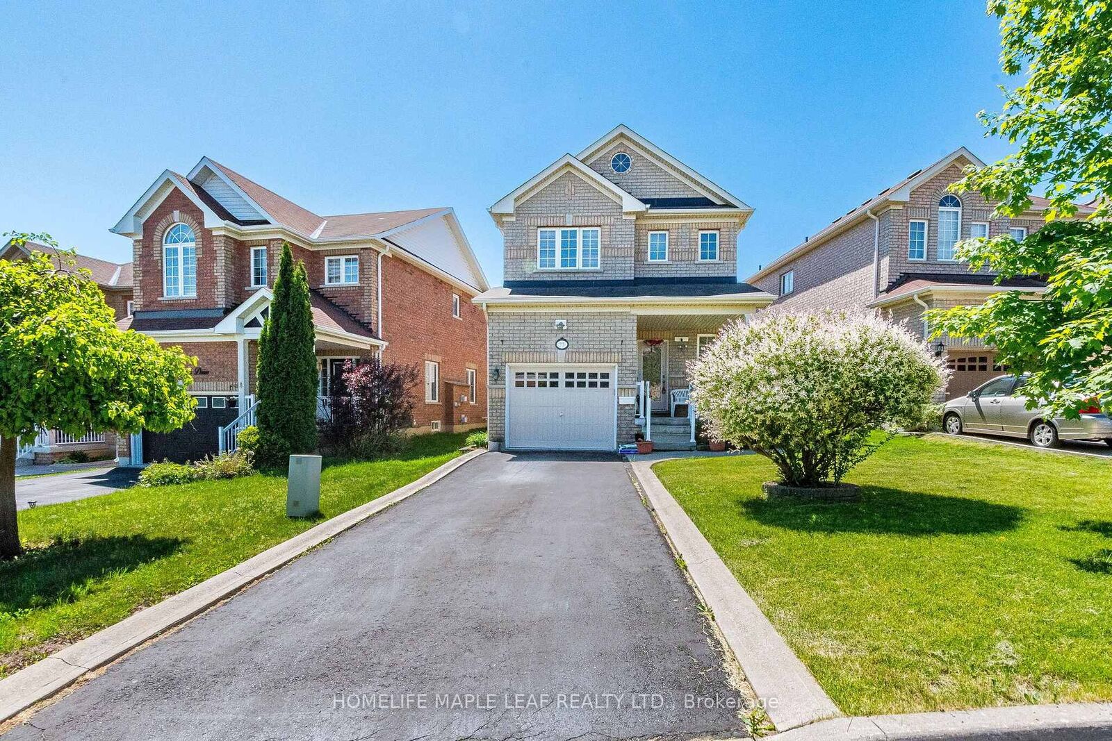 Property Photo:  73 Meadowlark Drive  ON L7G 6N6 