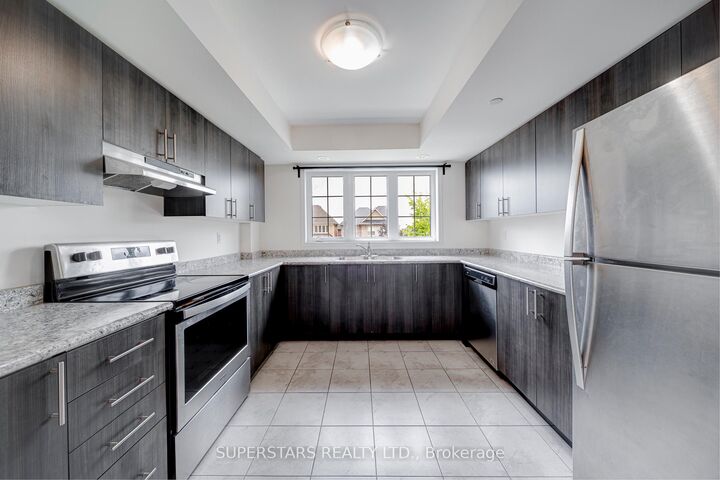 Property Photo:  2775 Deputy Minister Path  ON L1L 0M7 