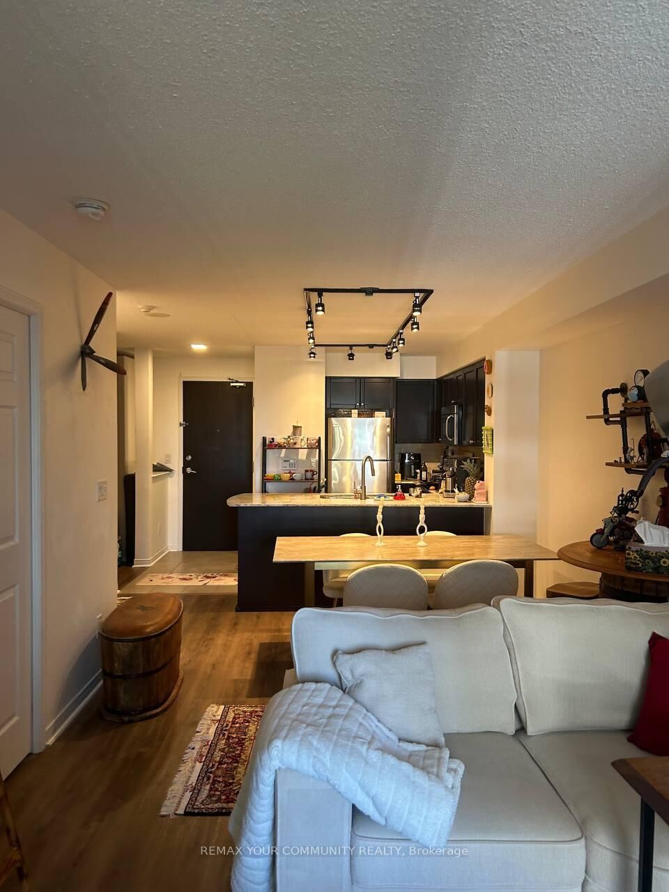 Property Photo: 73 King William Crescent 1008 ON L4B 0C2