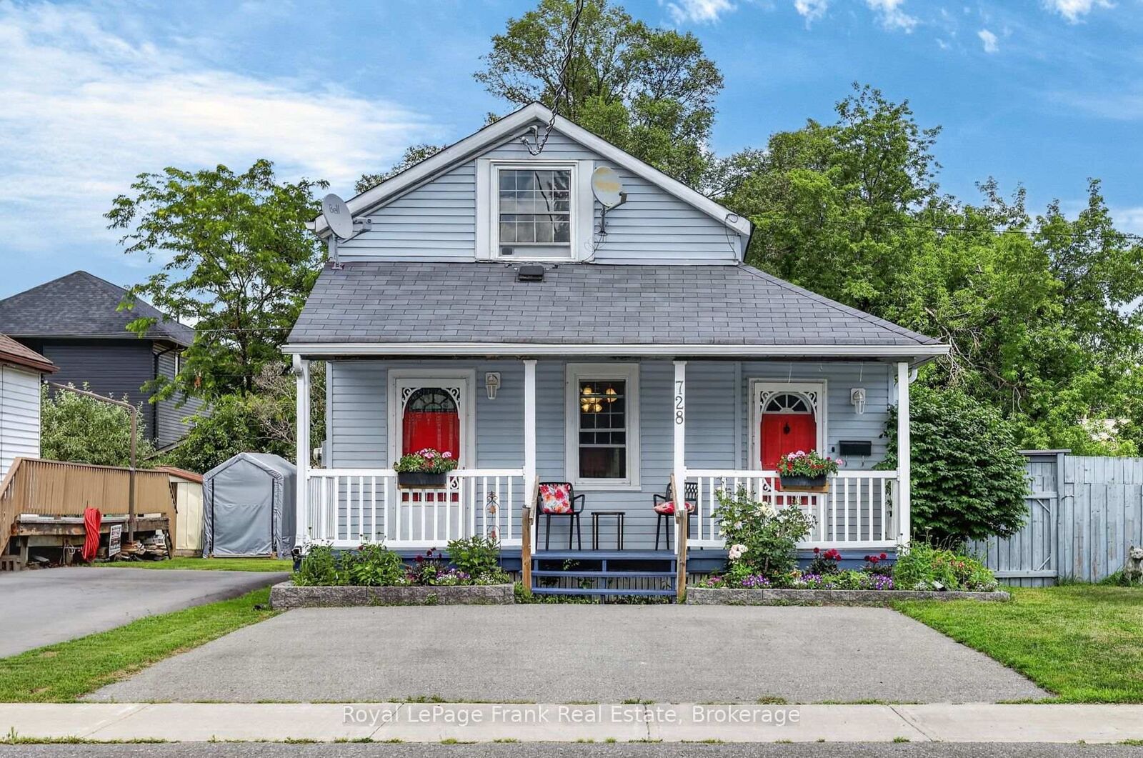 Property Photo: 728 Hurley Street ON K9J 3A9