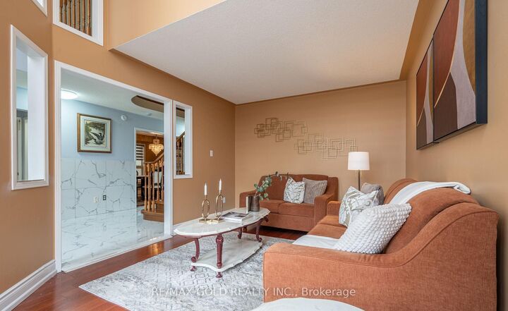 Property Photo:  104 Sunny Meadow Boulevard  ON L6R 2C5 